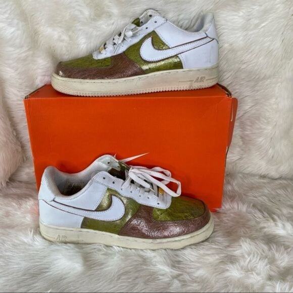 Nike Metallic Sneakers 306353 112 - Picture 3 of 9